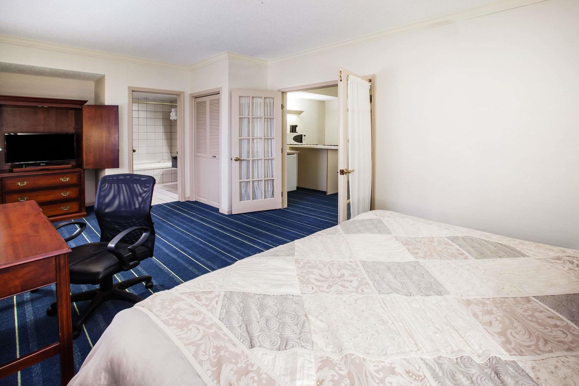 Days Inn By Wyndham Midland Exterior foto