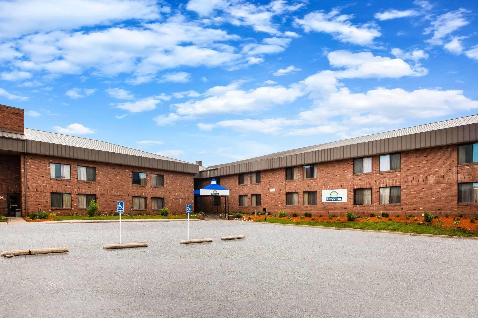 Days Inn By Wyndham Midland Exterior foto